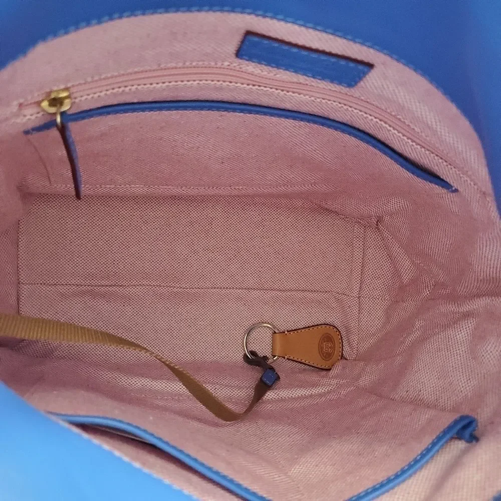 Dooney & Bourke gorgeous leather